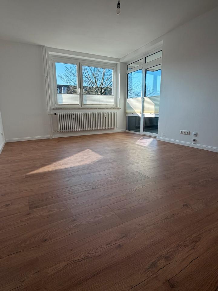 Thumbnail-Zwischen Eider und Kanal:Renovierte 3-Zimmer Wohnung zu vermieten