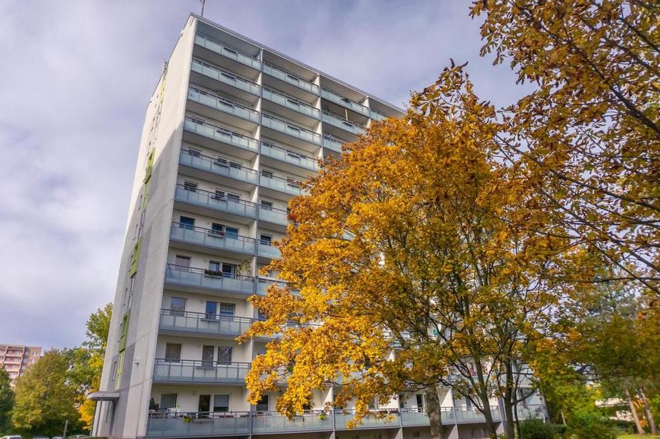 Thumbnail-3-Raum-Wohnung mit Balkon und den Spielplatz vor der Haustür