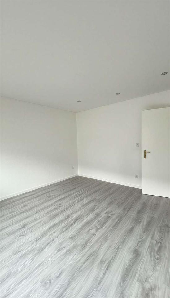 Thumbnail-Komfortable 2-Zimmer-Wohnung mit heller Wohnatmosphäre