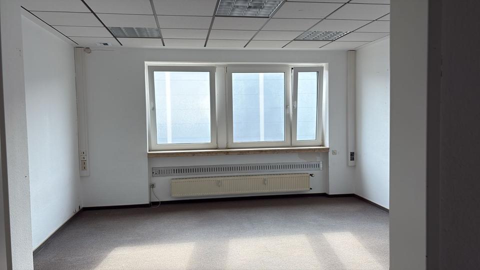 Thumbnail-büroetage 1. og , L I F T , parkplätze, ruhige lage, 170 qm