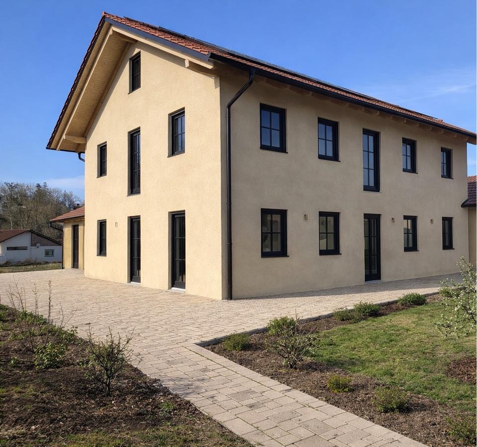 Thumbnail-Großzügige 2-Zimmer-Maisonette-Wohnung