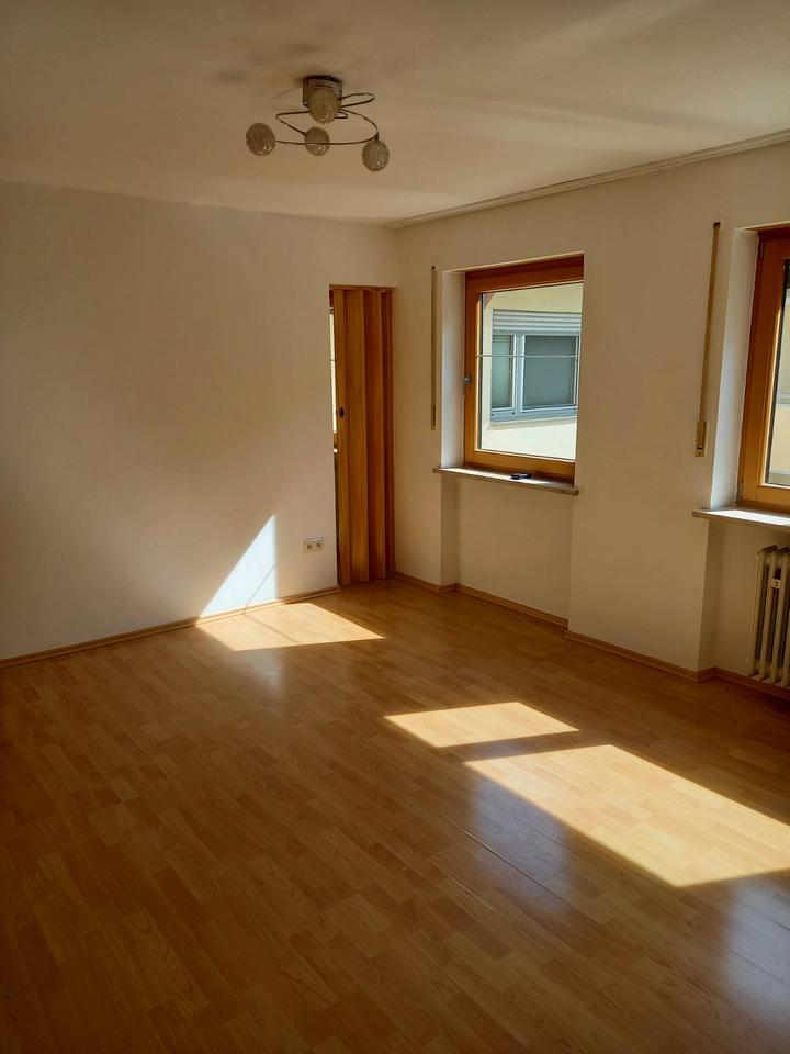 Thumbnail-Sehr helle 1,5 Zimmer Wohnung in Glonn zu vermieten