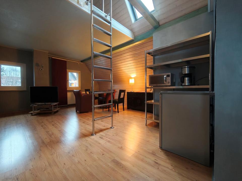 Thumbnail-Möblierte Dachgeschosswohnung 50 qm nahe Centro