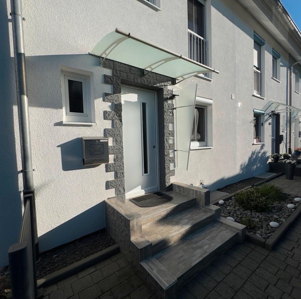 Thumbnail-Modernes Reihenmittelhaus in Uhingen, Keller, StP, Garage Grunds