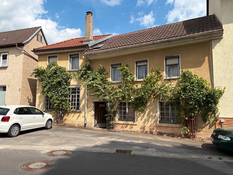 Thumbnail-Haus mit Wohnung, Werkstatt u. Steuervorteile zur Sanierung 97717