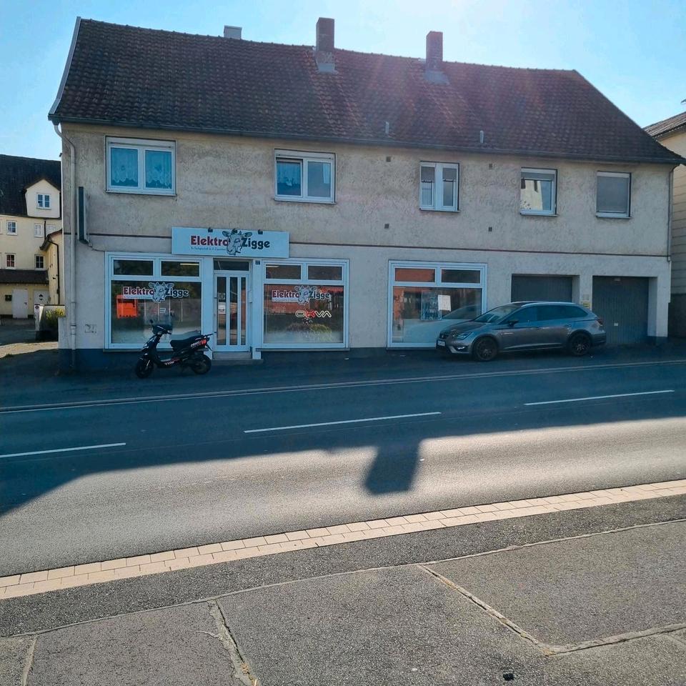 Thumbnail-MIT 2 WOHNUNGEN + GESCHÄFTLÄDEN HAUS IN ALSFELD ZU VERKAUFEN