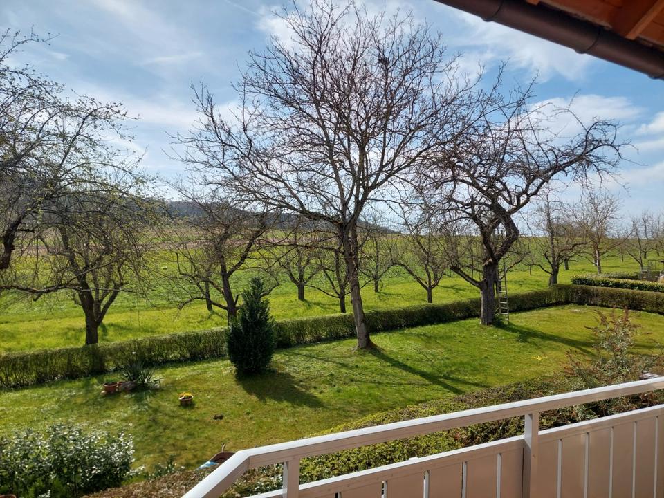 Thumbnail-Attraktive 3 12 Zimmer-Wohnung mit Balkon und Blick ins Grüne