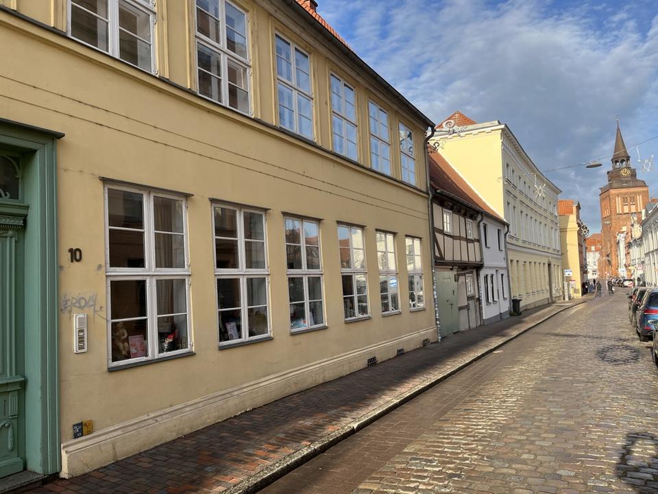 Thumbnail-Große 2 Zimmer-Wohnung im Zentrum von Güstrow