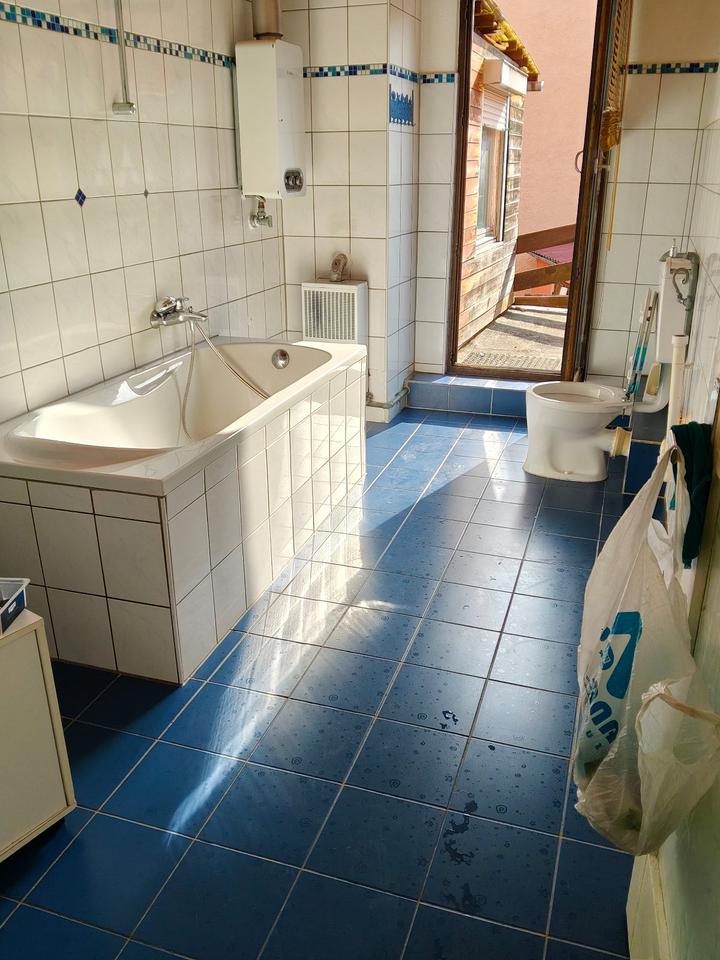 Thumbnail-Helle 4 Zimmer Wohnung, Küche, Bad