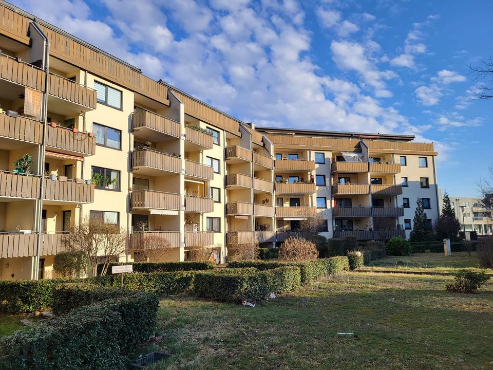 Thumbnail-Großzügige 3-Raumwohnung mit über 68 m² im gepflegten Neubau – frisch saniert und bezugsbereit