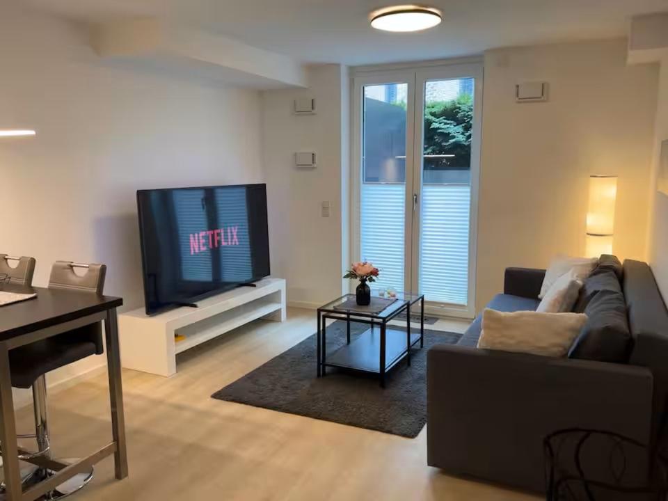 Thumbnail-Möblierte Neubauwohnung mit Tiefgaragenstellplatz + Terrasse