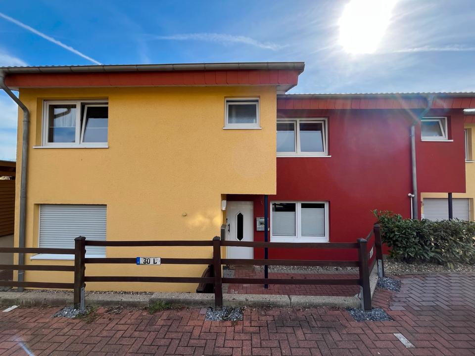 Thumbnail-Gemütliche 3-Zi.-Wohnung im Reihenhaus mit Loggia & Stellplätzen in Bad Iburg!