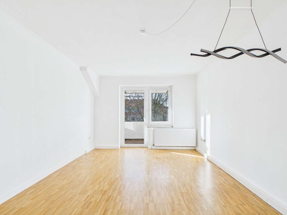Thumbnail-Geräumige 3-Zimmer-Wohnung mit 93 m² Wfl. und Balkon