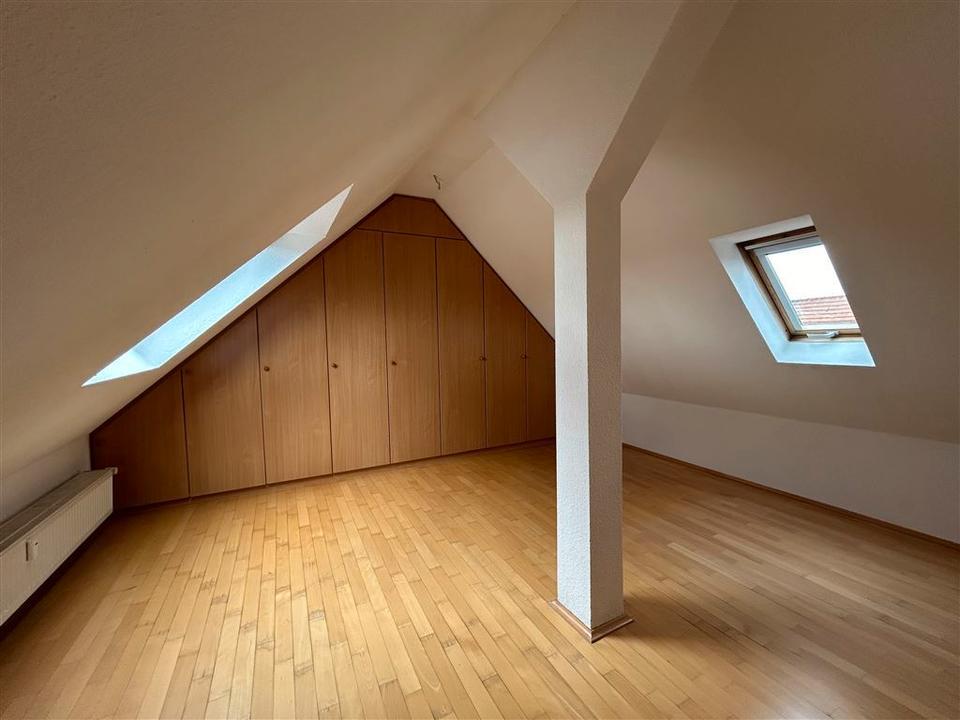 Thumbnail-Wohnen auf 2 Ebenen! Gepflegte 2-Zi-Whg mit Altbaucharme