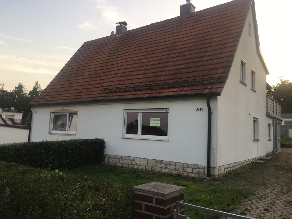 Thumbnail-DHH Haus in sehr guter Lage von privat zu verkaufen