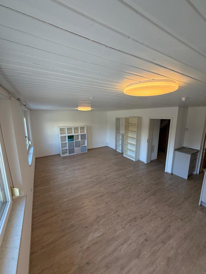 Thumbnail-Charmante Erdgeschosswohnung mit Einbauküche in sonniger Lage von