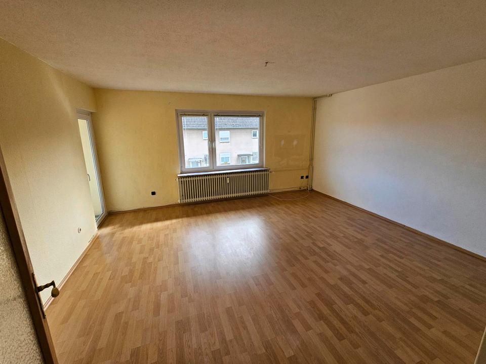 Thumbnail-Helle 3-Zi Wohnung mit Balkon, EBK, Garage, Garten in BS-Geitlede