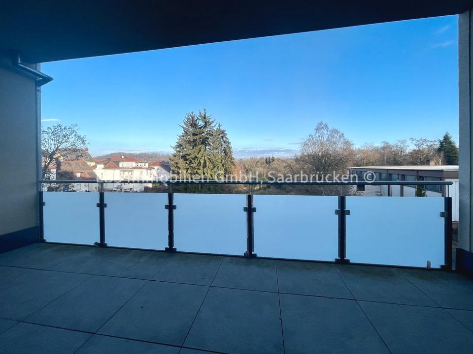 Thumbnail-Energetische und moderne 3 ZKB Neubauwohnung mit hochwertiger Einbauküche und Balkon