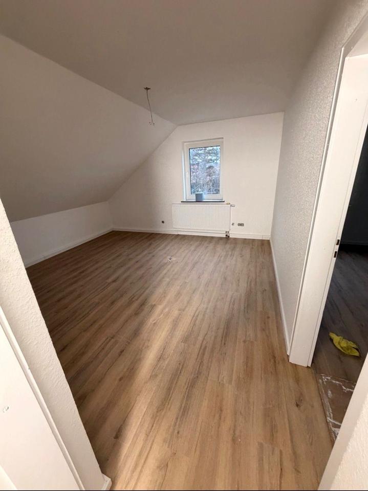Thumbnail-Kernsanierte 3 Zi-Dachgeschosswohnung in EgestorfBarsinghausen
