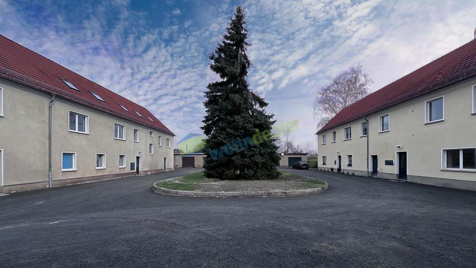 Thumbnail-* Frisch renoviert in ruhiger Lage - Hübsche 2-Zimmer Wohnung im DG - Tageslichtbad mit Badewanne *