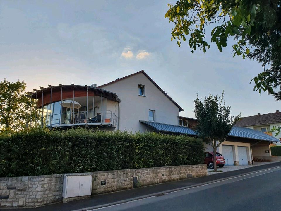 Thumbnail-Großzügige, helle 3,5 Zimmerwohnung in Dettelbach zu vermieten