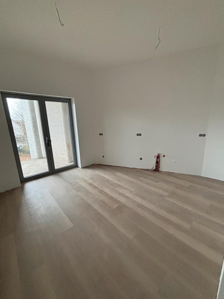 Thumbnail-Erstbezug: Barrierefreie 3-Zimmer-EG Wohnung in IS-Zentrum