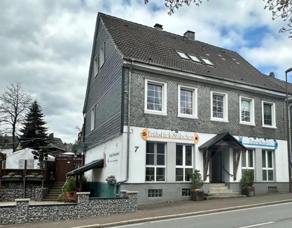 Thumbnail-Vielseitiges Wohn- und Geschäftshaus mit großzügiger Garten-Oase