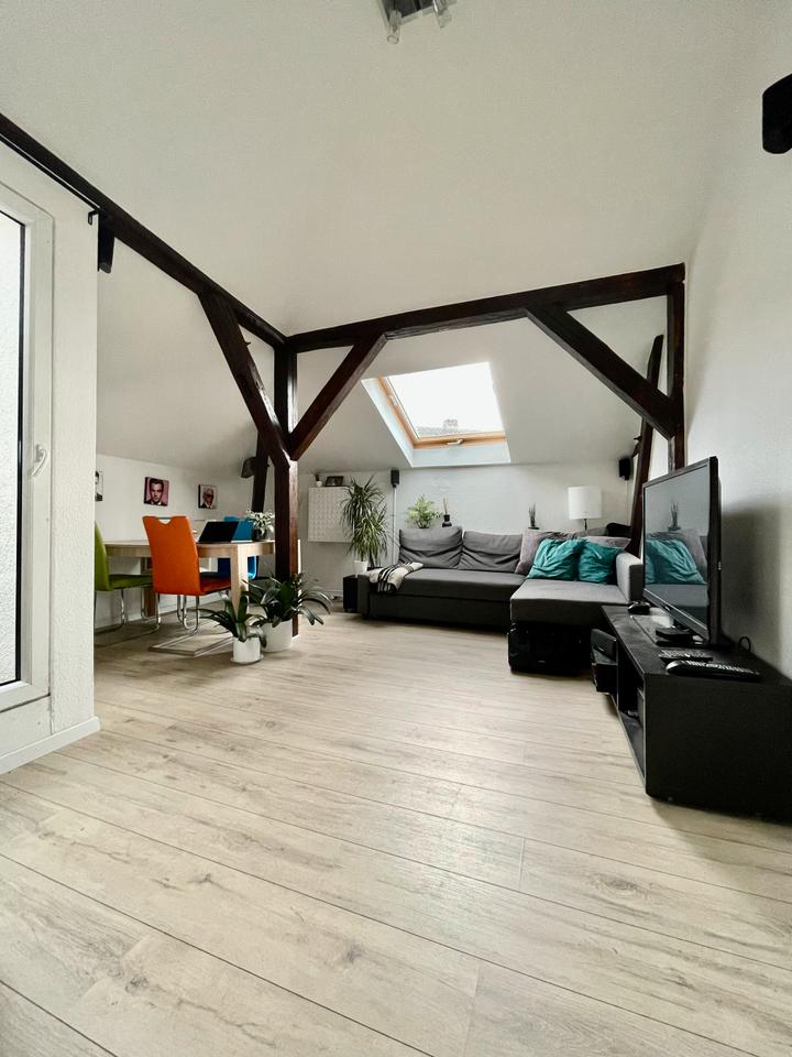 Thumbnail-Möblierte Innenstadtwohnung mit Balkon, Klima & Waschtrockner