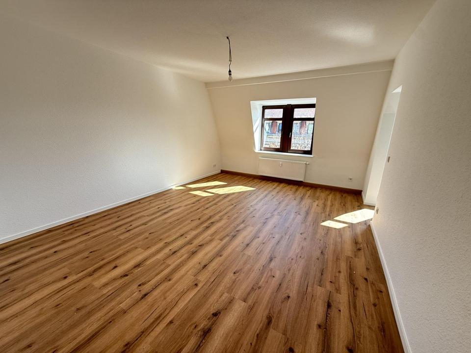 Thumbnail-Lichtdurchflutete 3-Zimmer-Mansardwohnung im denkmalgeschützten Altbau – frisch saniert mit 69 m²
