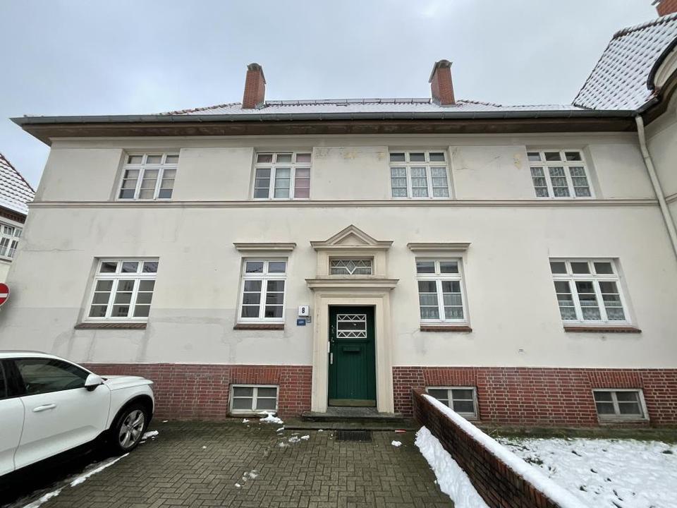 Thumbnail-Bereits modernisierte 2-ZKB-Erdgeschosswohnung in Heppens zu vermieten!