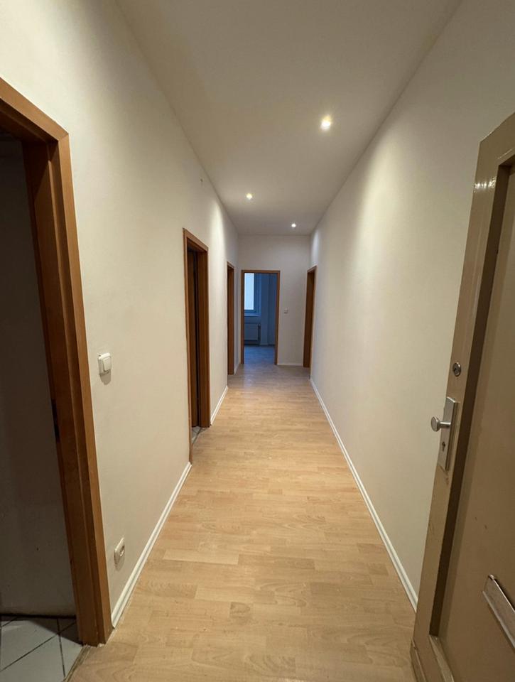 Thumbnail-WG 2.5-Zimmer-Wohnung mit Balkon und Küche