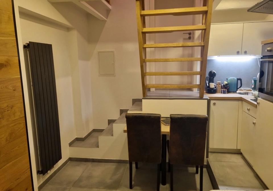 Thumbnail-Modernes Apartment mit durchdachtem Split-Level-Konzept