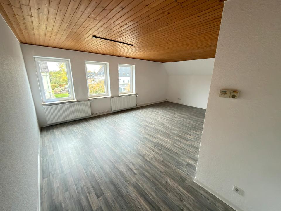 Thumbnail-Gepflegte 2-Zimmer-Wohnung mit 90 m²in Sande Neufeld