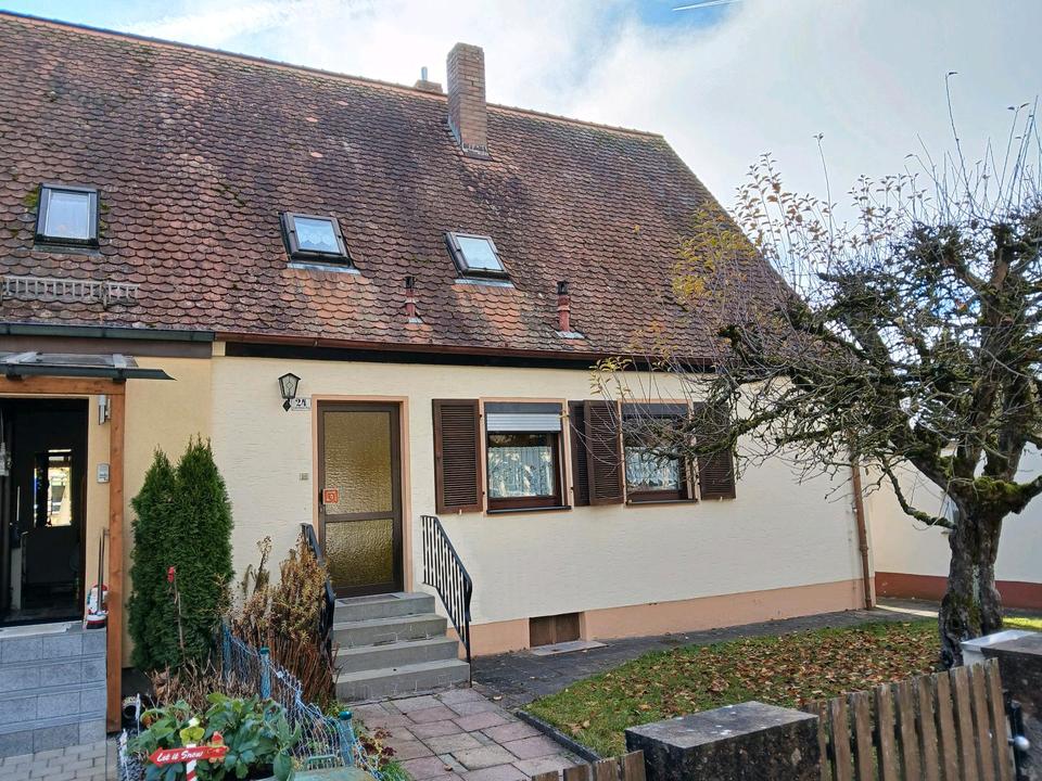 Thumbnail-Ein-Zweifamilienhaus (DHH) in Ansbach