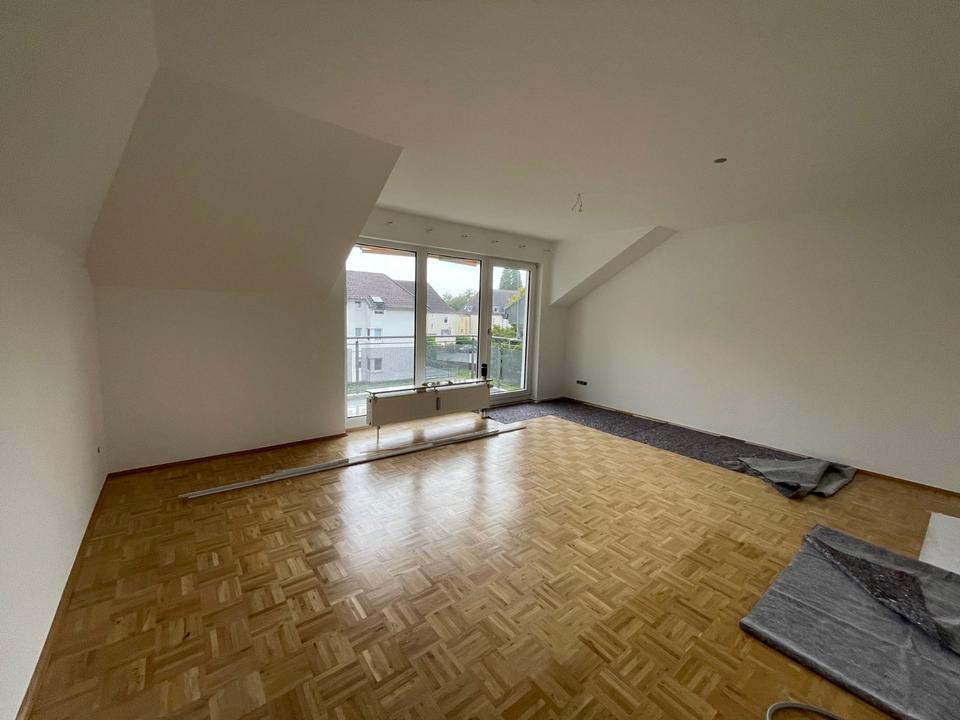 Thumbnail-Helle 4-Zimmer-Dachgeschosswohnung in Leverkusen-Manfort