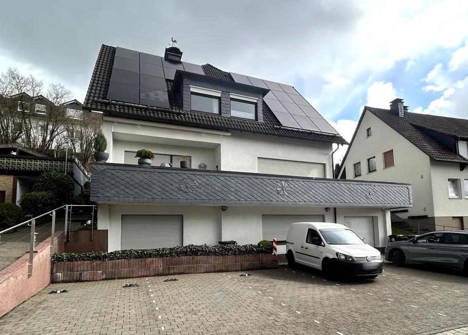 Thumbnail-Attendorn: Großzügige Maisonettewohnung mit separaten Eingang, sonnigen Balkon- Terrassenbereichen