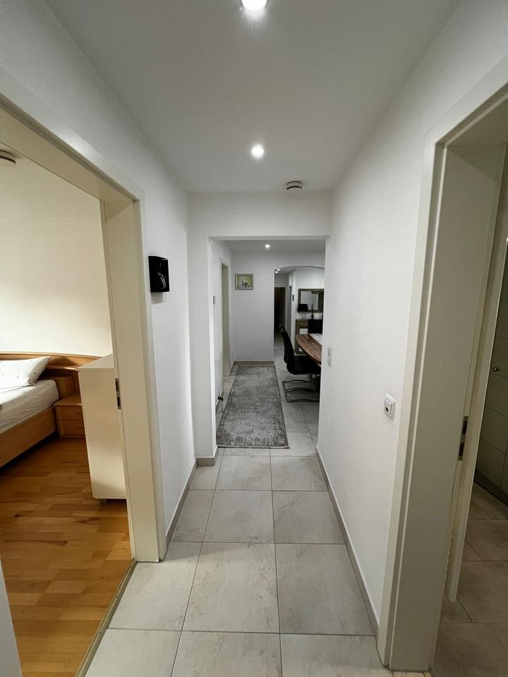 Thumbnail-180 Quadratmeter große Wohnung zu Vermieten! 2700€ warm