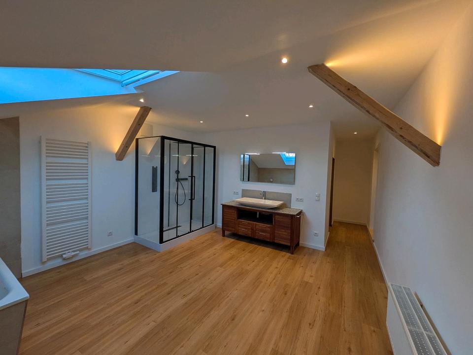 Thumbnail-Erstbezug nach Renovierung 2-Zi-Wohnung (60m2) + 50 m2 Lagerraum