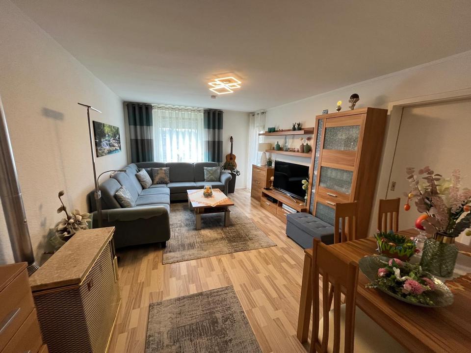 Thumbnail-Von privat! Helle 2-Zimmer-Wohnung in Stuttgart-Rot mit Balkon