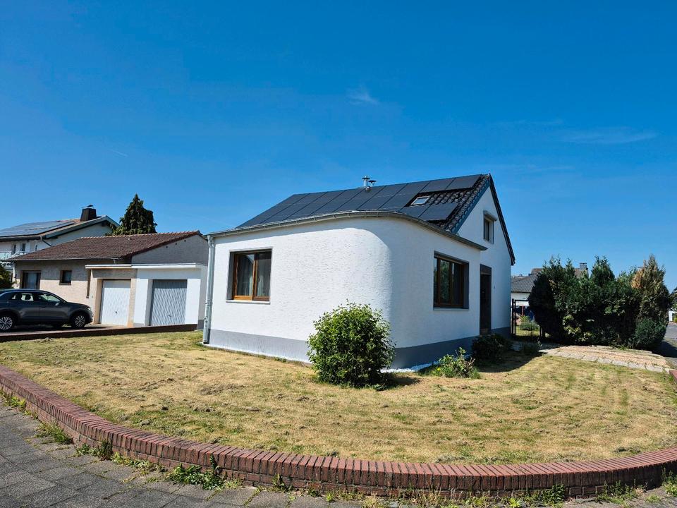 Thumbnail-Freistehendes Traumhaus auf großem Eckgrundstück in Heppendorf