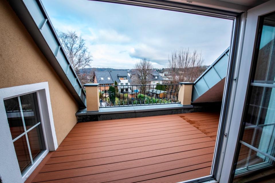 Thumbnail-Luxuriöse 3-Zimmer Dachgeschosswohnung in Hürth *Loggia *Pkw-Stel