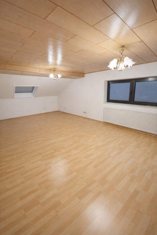 Thumbnail-Großzügige 3-Zimmer-Wohnung ca. 120 m²