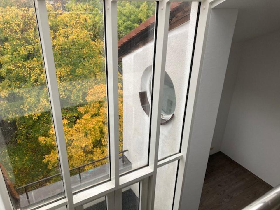 Thumbnail-Etwas Besonderes! Raffinierte 3-Raumwohnung mit Galerie, Sauna und zwei Bädern! Balkon!