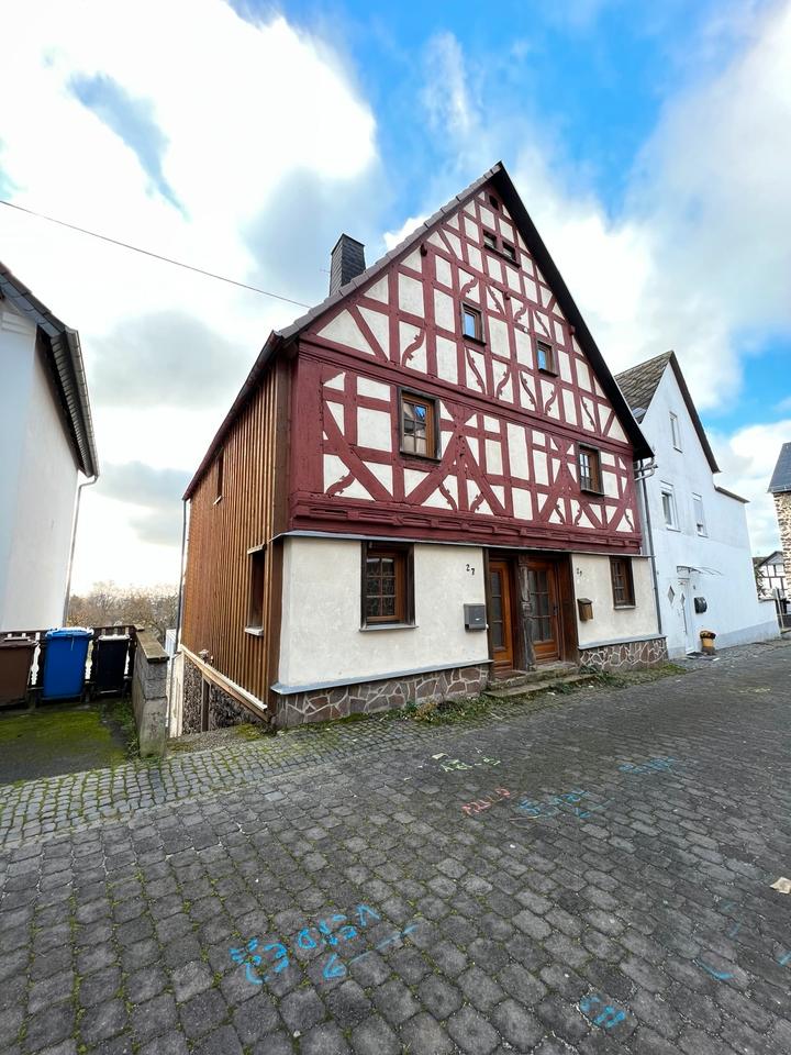 Thumbnail-Fachwerk-DHH mit Wintergarten – 5 Zimmer – 104 m² – EBK