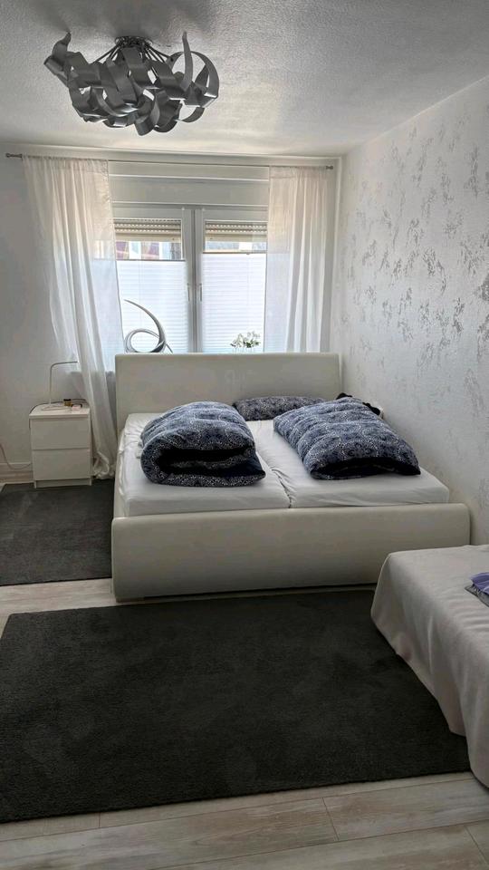 Thumbnail-Möblierte Maisonette-Wohnung mit Dachterrasse