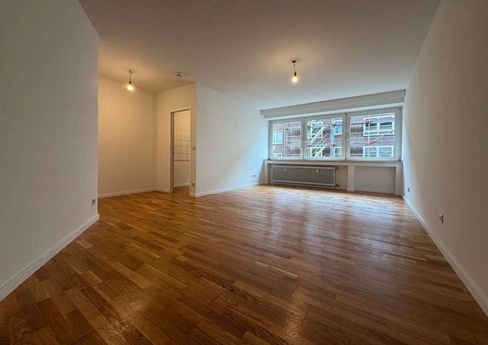 Thumbnail-Erstbezug nach Sanierung: 3-Zimmer, Küche, Balkon, Keller, Aufzug