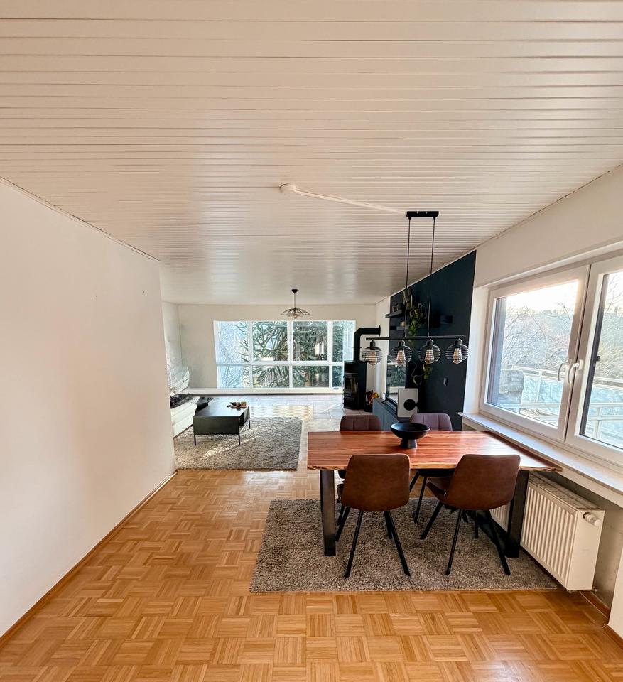 Thumbnail-Helle 3-Zi.-Wohnung (100 m²) mit Wintergarten & großer Terrasse