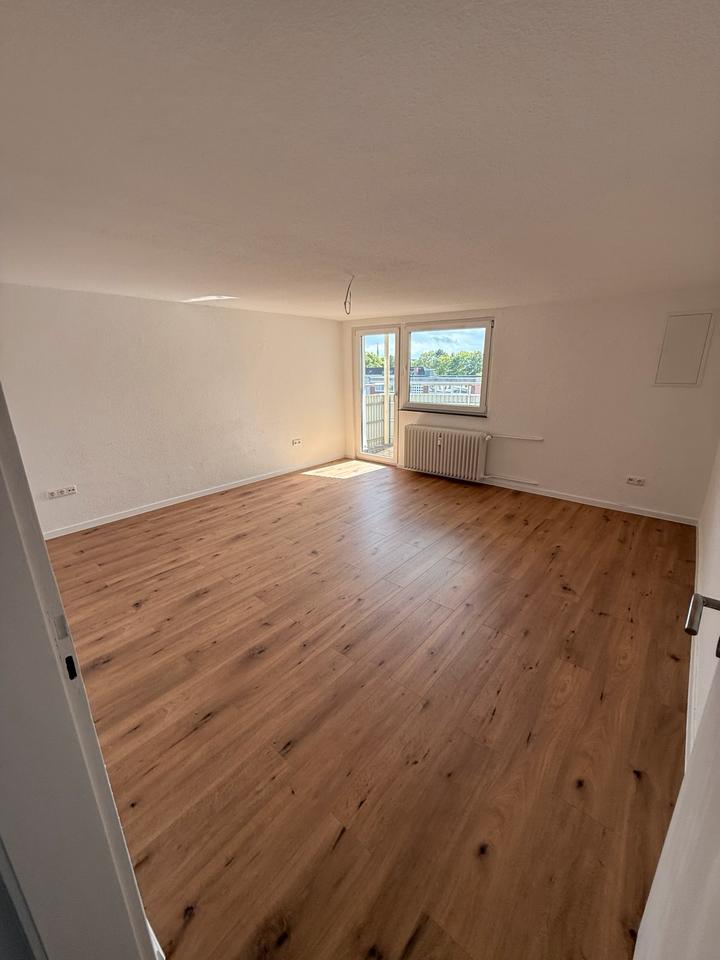 Thumbnail-Schöne 3-Zimmer-Wohnung in Wilhelmshaven - Gökerstraße