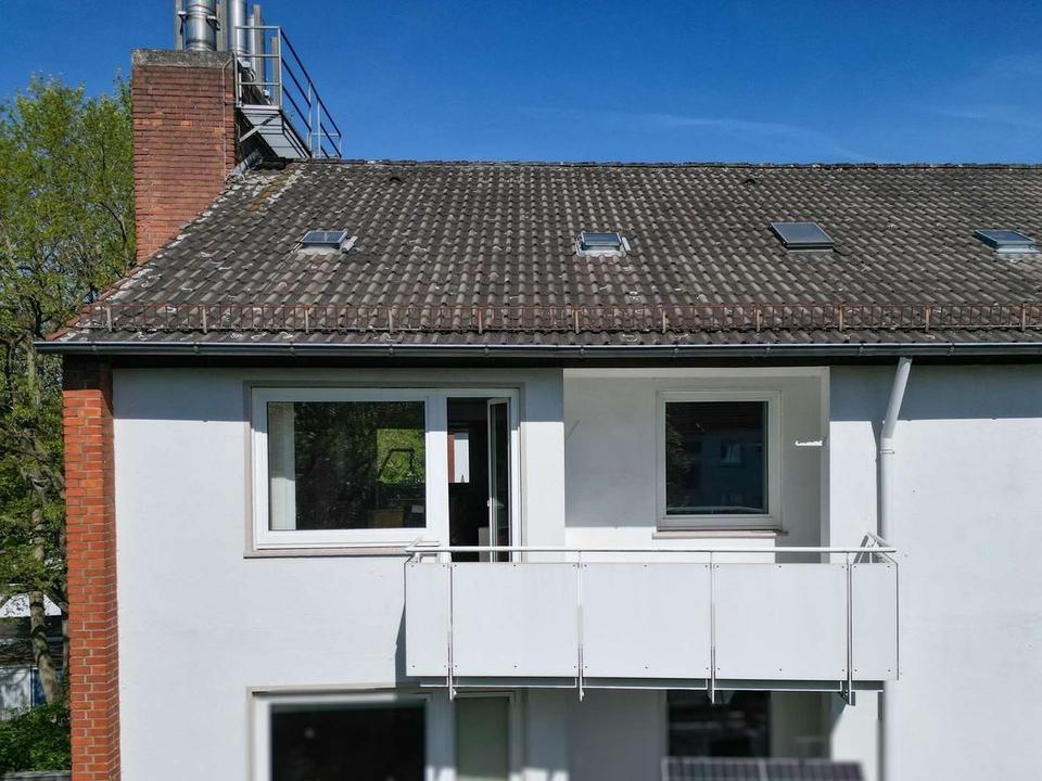 Thumbnail-Frisch renovierte 3-Zimmer Wohnung ab 1.6. verfügbar