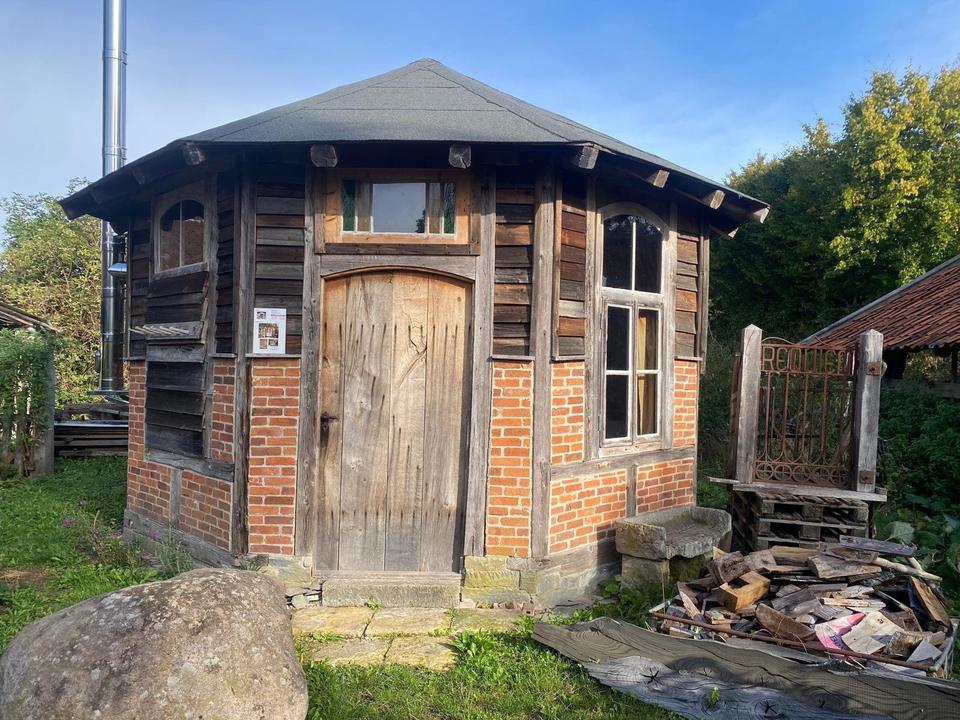 Thumbnail-Leben im Tiny House, Gartenpavillion, Zirkuswagen, Kartause